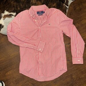 Men’s Small Vineyard Vines Slim Fit Whale Shirt
100% Cotton